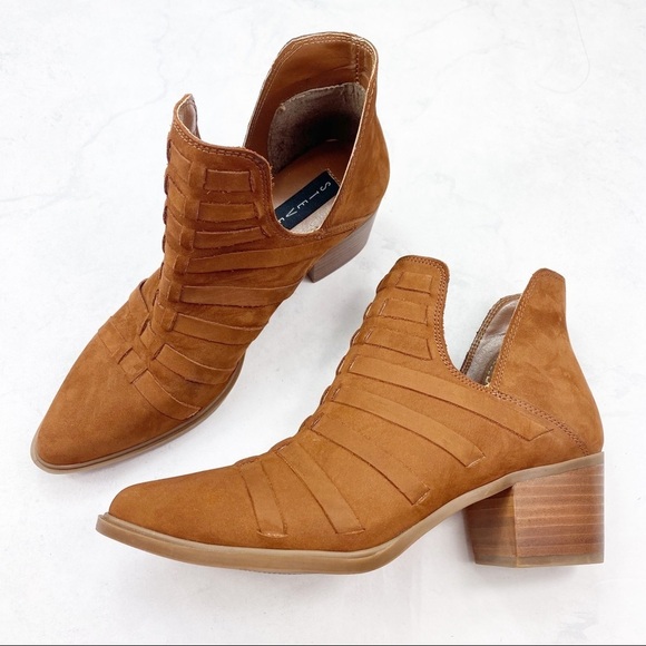 [Steve Madden] Dova Slip-On Bootie - Picture 1 of 7